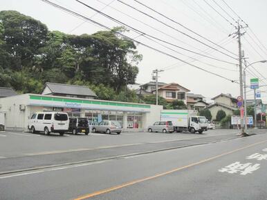 ファミリーマート八幡本城東店