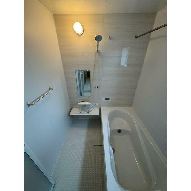 一日の終わりはバスタイムでリラックス。お湯でぽっかぽかに温まって快眠を（2号棟）