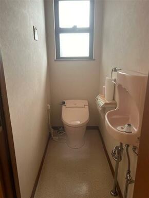 ２階のトイレ　手洗い付