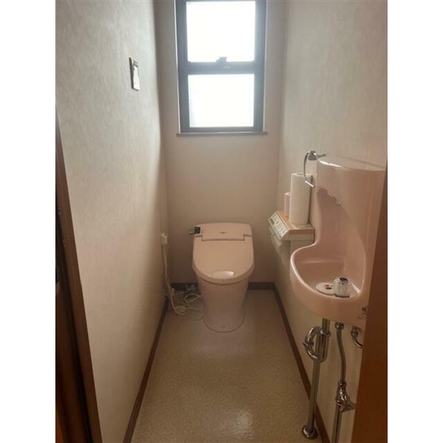 ２階のトイレ　手洗い付