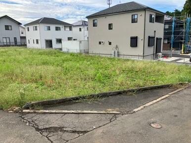 現地写真になります。建築条件付き売地。建築施工会社は「モダンの家」コンチネンタルホームになります！