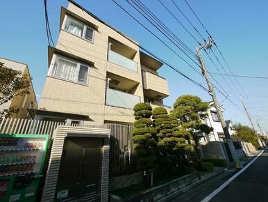 落ち着いた雰囲気のある外観