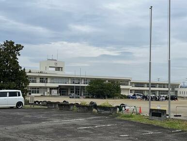 船岡小学校　徒歩約９分