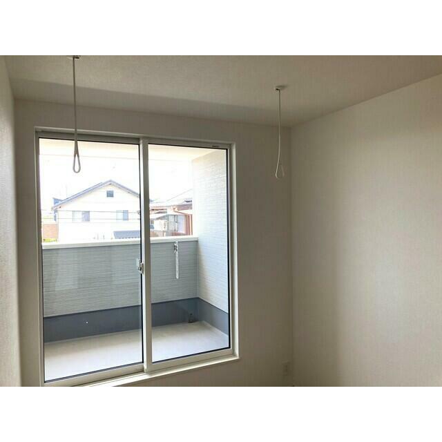 物干しスペースに最適なちょっと広めなバルコニー