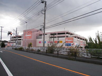 西松屋島忠ホームズ町田三輪店