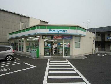 ファミリーマート　西之島店