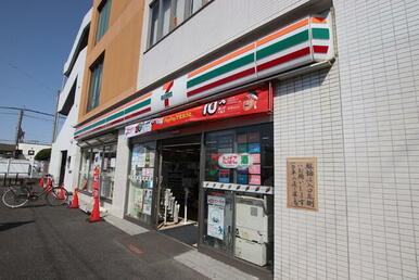 セブンイレブン川越南古谷店