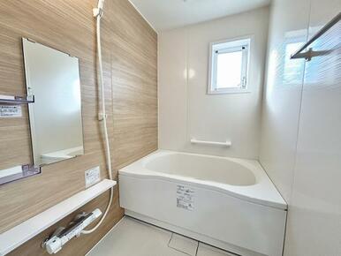 ユニットバス　新規交換済みです。　（３）