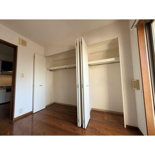 丈の長いお召し物もかけられるクローゼット