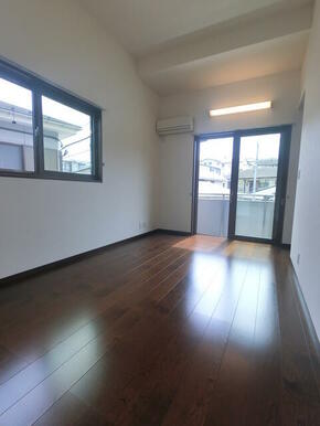 (参考)同一建物内の他の部屋の写真となります。