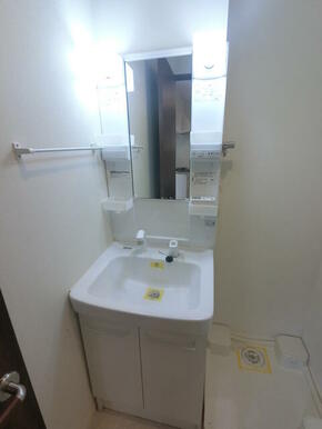 (参考)同一建物内の他の部屋の写真となります。