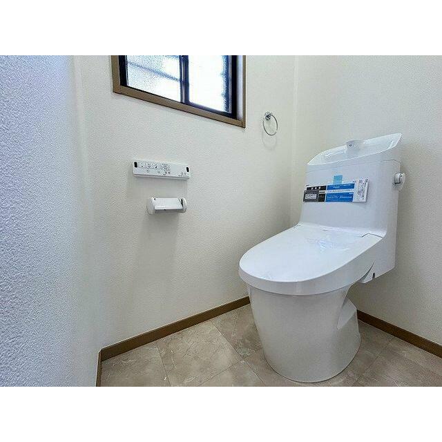 トイレ新品交換済み
