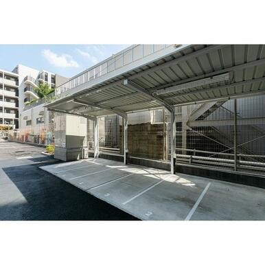 バイク置場2025年4月撮影