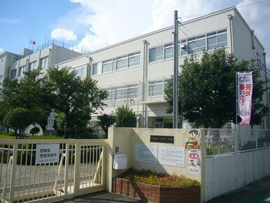 高槻市立川西小学校