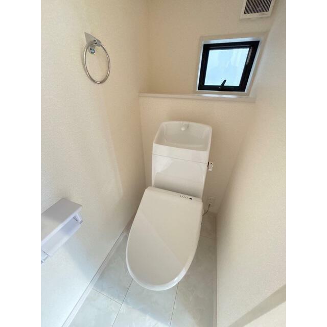 一日平均8回、一年平均2500回。長い時間を過ごすトイレだからこそ快適空間に（2号棟）