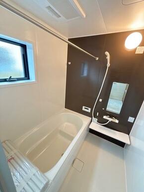 朝風呂、シャワー、夜のバスタイムと使い方は自在（2号棟）