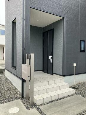 玄関を素敵に演出して運気UP（2号棟）