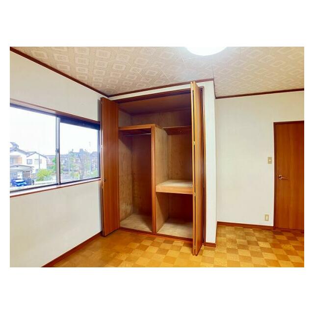 洋室2クローゼット