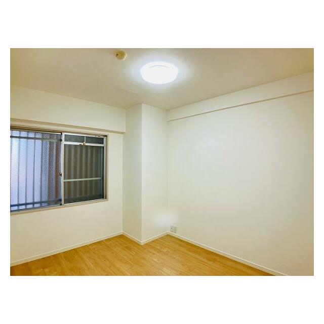 「洋室」北側6帖洋室の様子です。