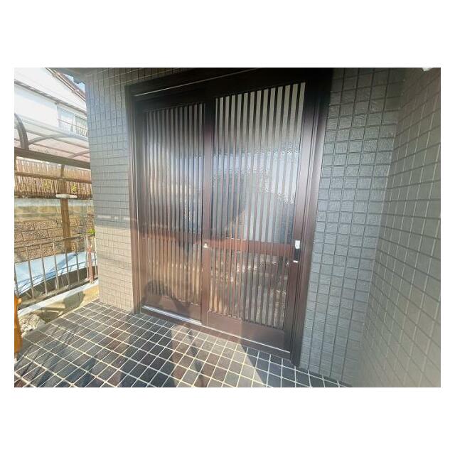 新品交換済み　玄関ドア