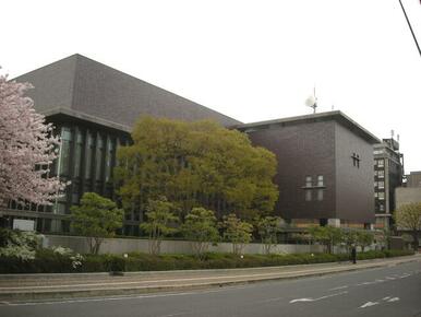 岡山県立図書館