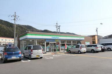 ファミリーマート亀岡曽我部町店