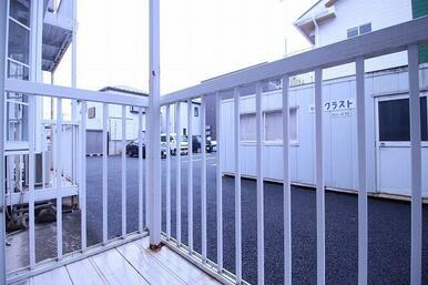 日当たりよく洗濯物がすぐに乾きそうです