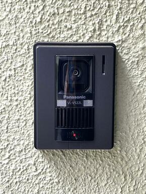 「インターフォン」新品交換しました。