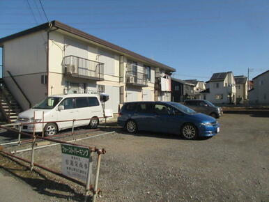 物件目の前の外部駐車場月額￥６，０００です