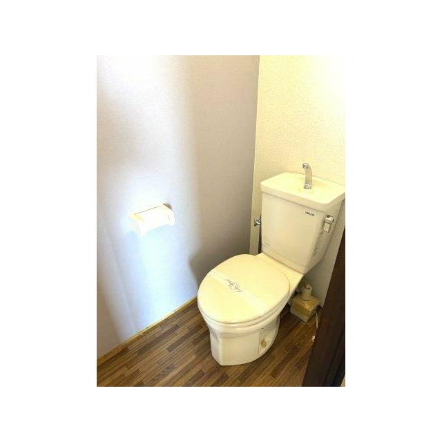 清潔感のあるトイレです