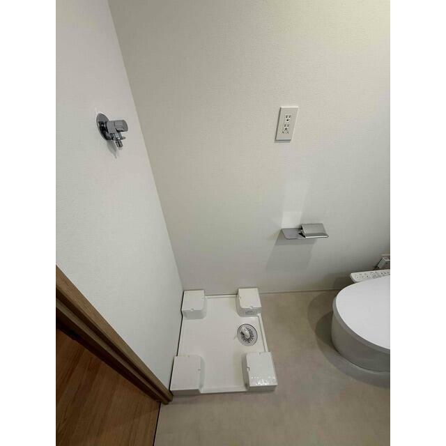 水漏れの心配がない防水パン付きの洗濯機置き場です