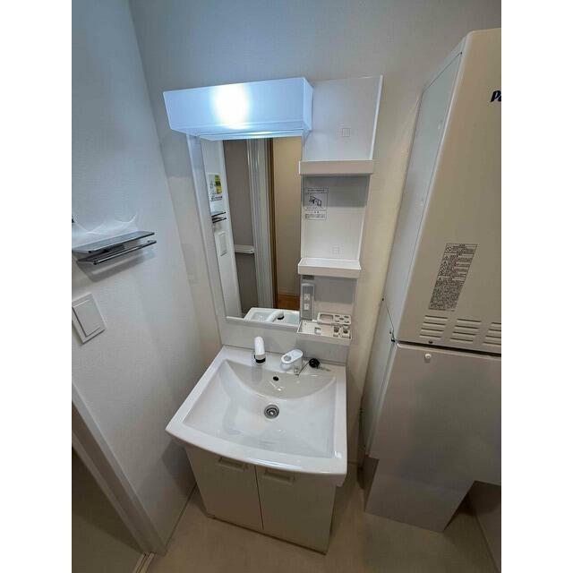 独立洗面台なら落ち着いて身支度ができます☆