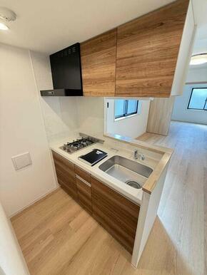 リビングを眺めながらお料理ができるカウンターキッチンです♪