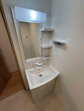 嬉しい洗面台は独立タイプ！