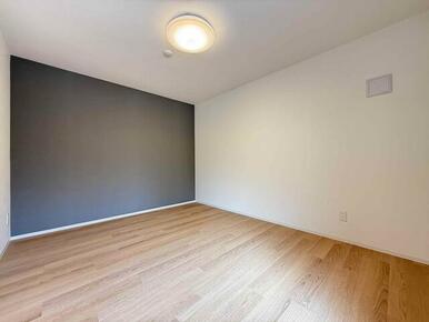 開閉時に静かなスライド扉☆