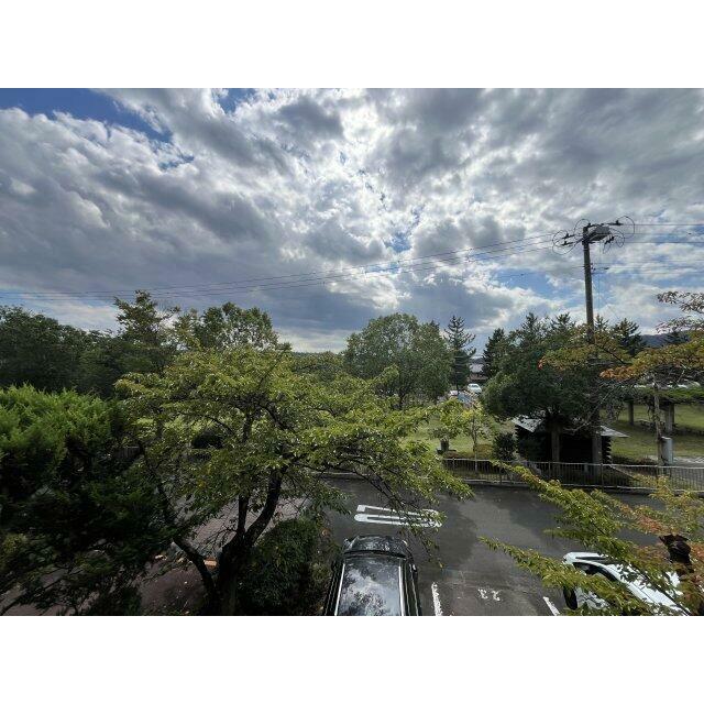 南側が公園になっており、陽当り良好です。