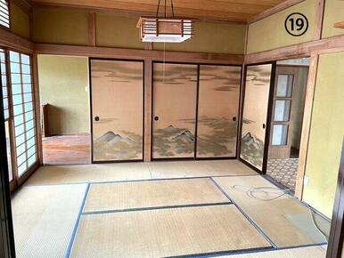 和室Cから玄関方向をみたところです