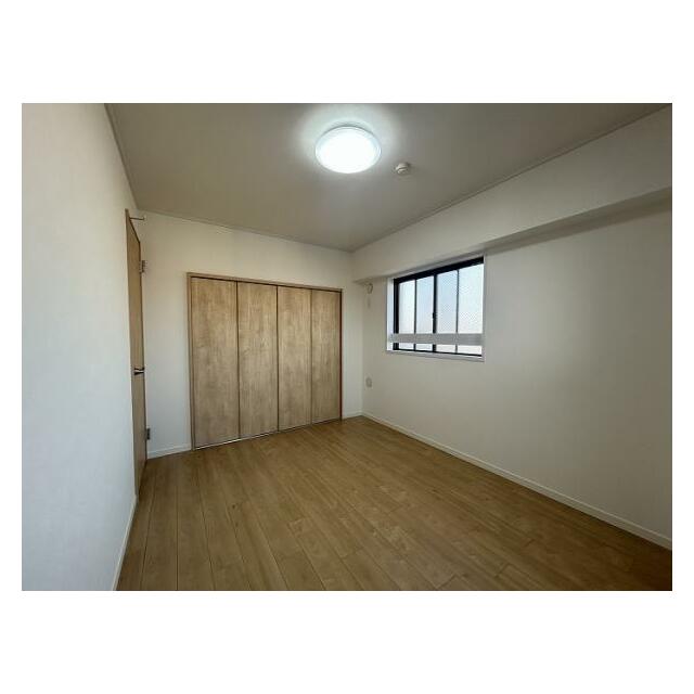 「南東側洋室」収納