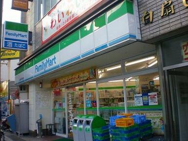 ファミリーマート阪急伊丹駅前店