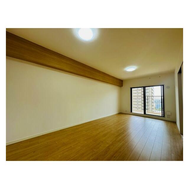 LDKは約14帖ございます