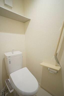 トイレ　洗浄機能付便座設置