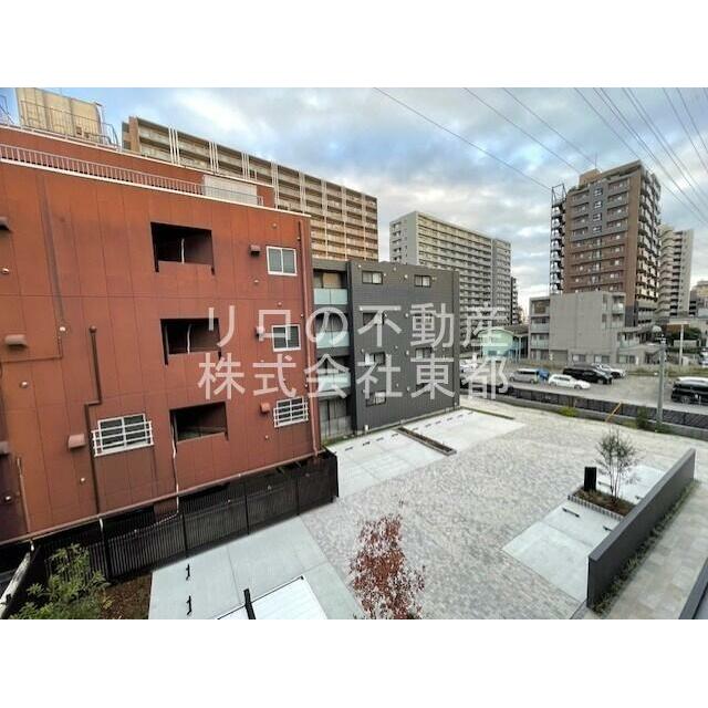 バルコニーからの景色です！圧迫感がないので暮らしやすい♪