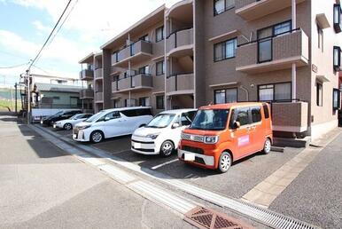 【空要確認】敷地内駐車場