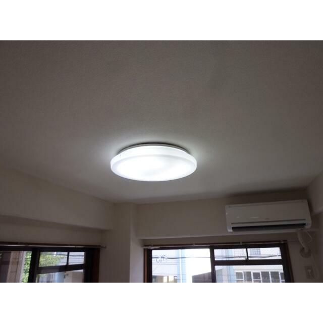同間取りの別部屋の写真になります。勉強優先。