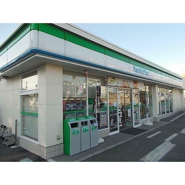 ファミリーマート　富士伝法店まで500m