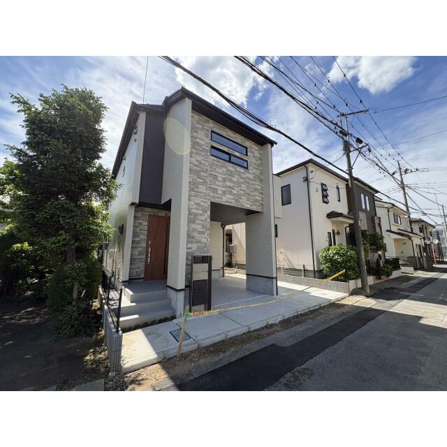 【外観写真】スーパー徒歩4分,ドラックストア・コンビニも徒歩6分圏内。忙しい毎日を支える、充実の生活利