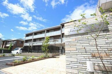 ★重量鉄骨造３階建★