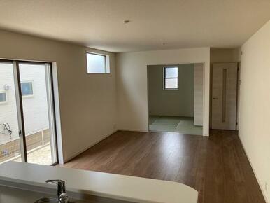 リラックスできる場所だからリビングは家具＆レイアウトにこだわりたい！（2号棟）