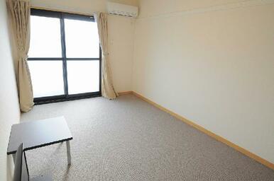 部屋ごとにタイプが異なります。