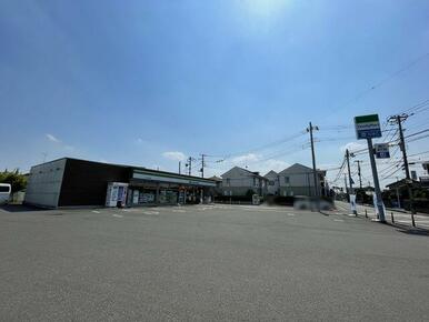 ファミリーマートさいたま神田店